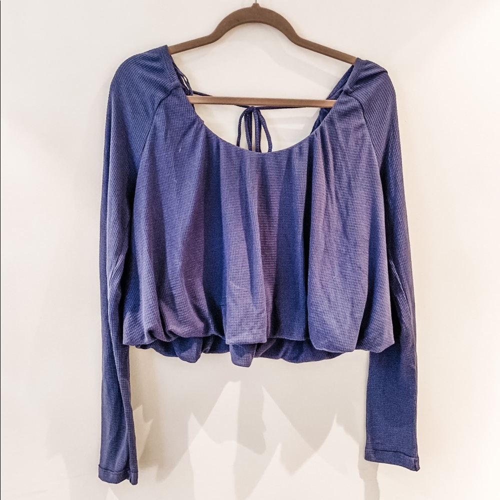 WE THE FREE - Bubble Hem Cropped Tie Back Top - M